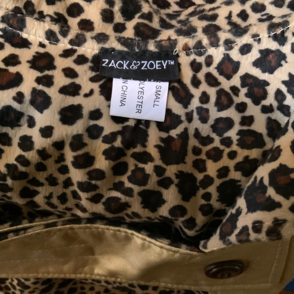 Zack & Zoey Dog Coat - Picture 6 of 7